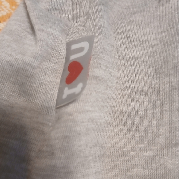 Ellen Degeneres Gray and White Dog Clothing - Picture 7 of 9